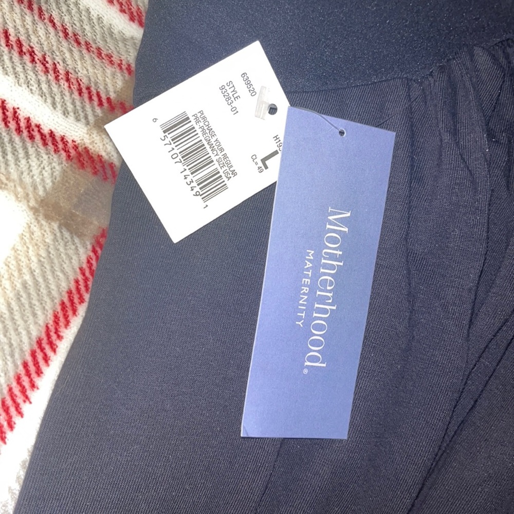 Maternity leggings never worn.